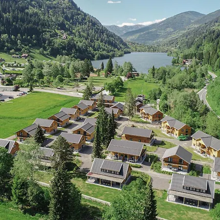 Lounge *